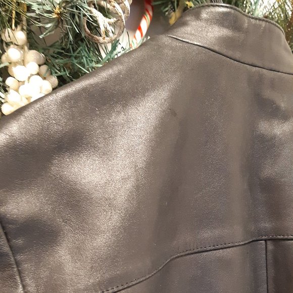 Leather Jacket for women Like new! - Picture 6 of 11